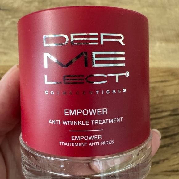 NEW IN BOX Dermelect Cosmetics Anti Wrinkle Treatment ~ 1oz / 30 ml ~ Full sized - Picture 8 of 9